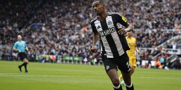 1.2亿英镑！曝伊萨克只想加盟利物浦 红军愿为他再破纪录